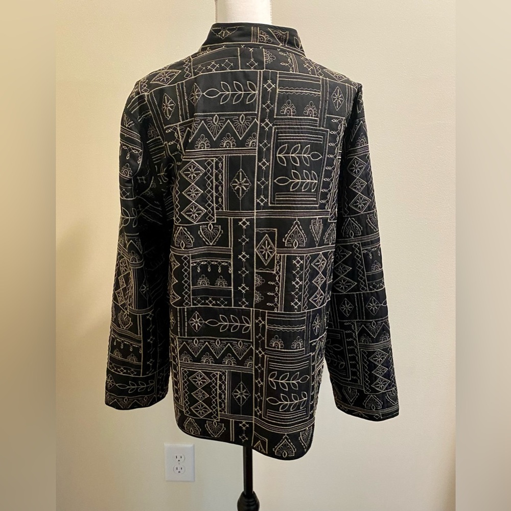 Lightweight Jacket - Picture 2 of 3